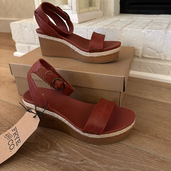 Frye and Co. Women’s Livia Wedge Sandals; Size 7M; Color Paprika. - Picture 2 of 5